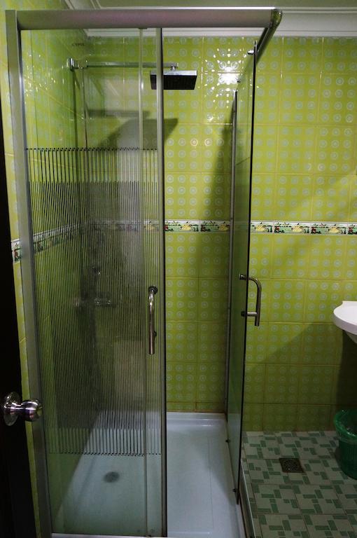 Edotel Minangkabau Padang  Kamer foto